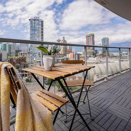 Downtown King Suite-Surround Views-Pool/Gym/Parkng Vancouver Dış mekan fotoğraf